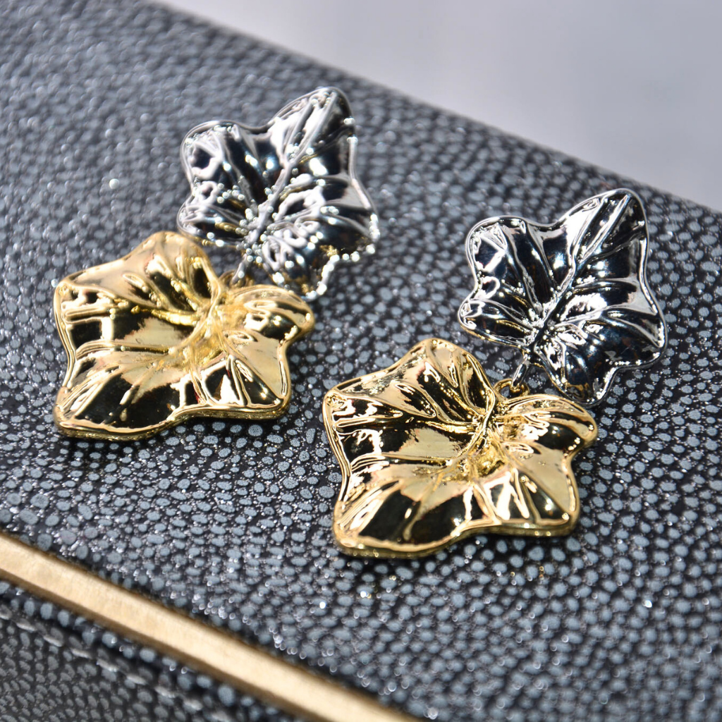 Aurelia Dual Leaf Earrings - Image 2