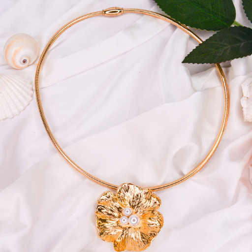 Pearl Bloom Necklace - Image 2